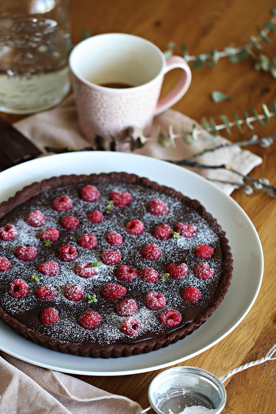 Čokoladni tart s malinama Čokoladni tart s malinama