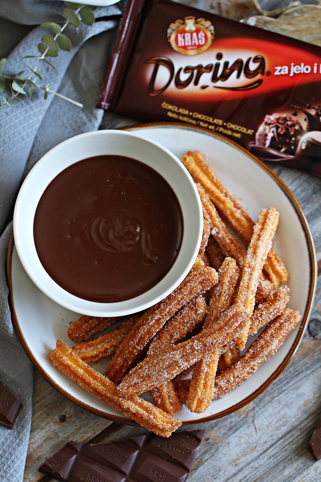 Churros s umakom od čokolade Churros s umakom od čokolade